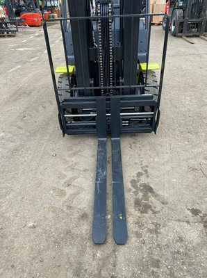 Chariot élévateur électrique Clark EPX25I