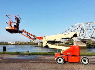 Nacelle articulée JLG M450AJ - 2