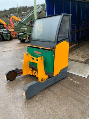 Chariot à mât rétractable électrique Jungheinrich ETV 216