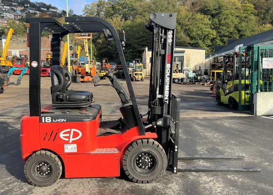 Chariot élévateur électrique EP Equipment EFL181