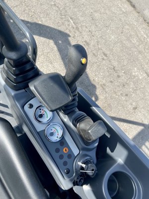 Mini pelle sur chenilles Ammann AMX24-2