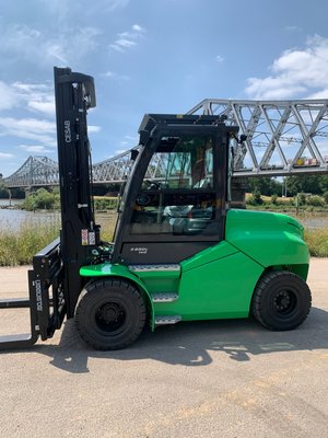 Chariot élévateur électrique CESAB B880HII