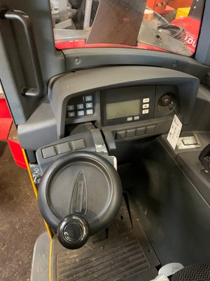 Chariot à mât rétractable électrique Jungheinrich ETV 216