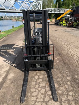 Chariot élévateur électrique EP Equipment EFL181