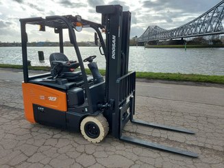 Chariot élévateur électrique Doosan B18T-7 - 1