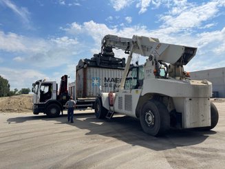 Reach stacker Terex TFC45 - 12