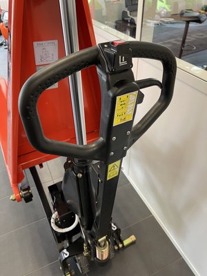 Transpalette haute levée semi-électrique Stockman ACX10E