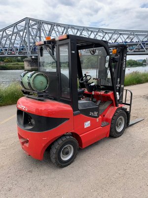 Chariot élévateur gaz Maximal FGL25T