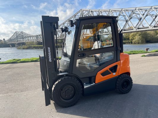 Chariot élévateur diesel Doosan D25S-9