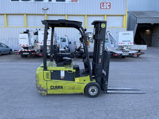 Chariot élévateur électrique Clark GTX18