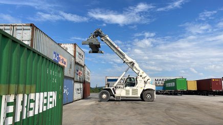 Reach stacker Terex TFC45 - 5
