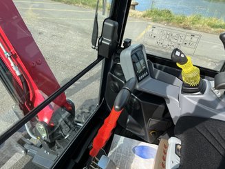 Mini pelle Yanmar SV26 - 12
