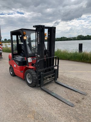 Chariot élévateur gaz Maximal FGL25T