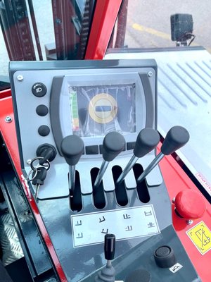 Chariot élévateur latéral multidirectionnel Combilift AGILIFT 3000E