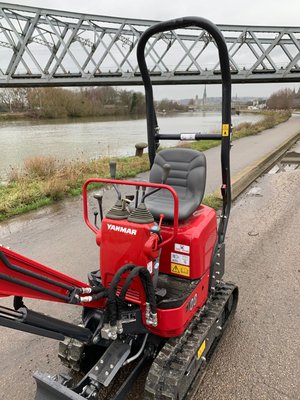 Mini pelle Yanmar SV08