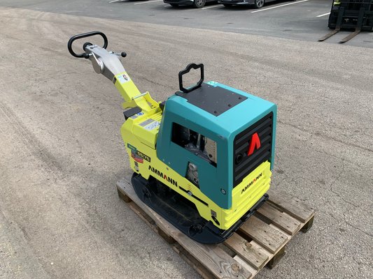 Compacteur à main / plaque vibrante Ammann APH 55/75