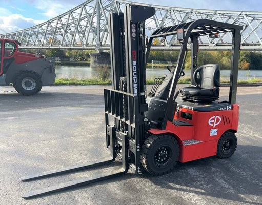 Chariot élévateur électrique EP Equipment EFL181