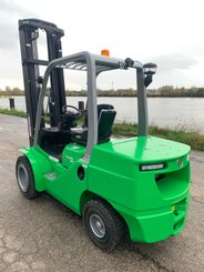 Chariot élévateur diesel CESAB M335DV - 5