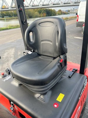 Chariot élévateur électrique EP Equipment EFL181