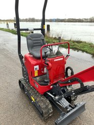 Mini pelle Yanmar SV08 - 10