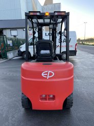 Chariot élévateur électrique EP Equipment EFL252 - 14