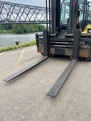 Chariot élévateur lourd diesel Hyster H16.00XM-12