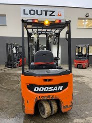 Chariot élévateur électrique Doosan B18T-7 - 2