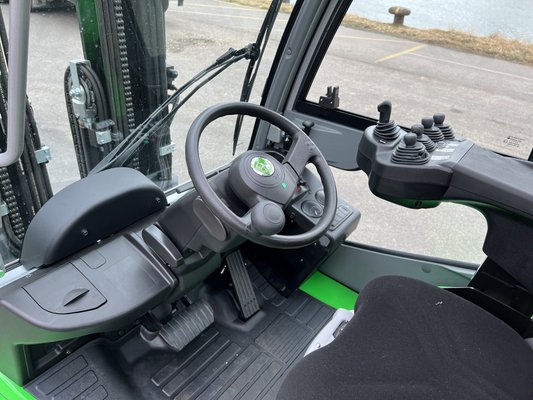 Chariot élévateur diesel CESAB CESAB M330H DV