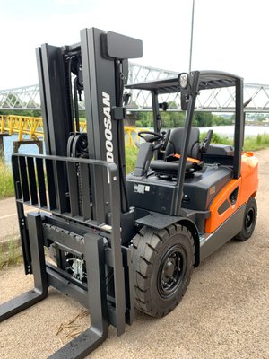 Chariot élévateur diesel Doosan D50CS-9