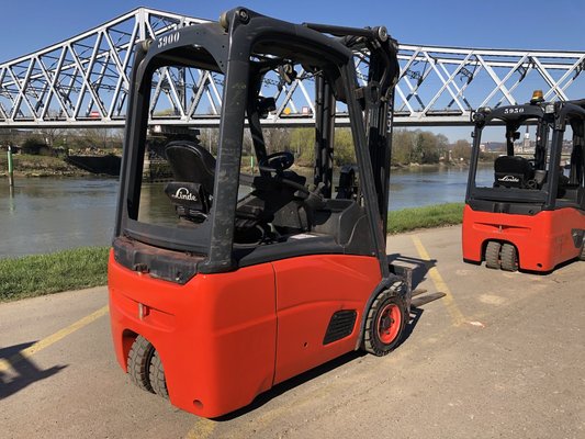 Chariot élévateur électrique Linde E16C-01