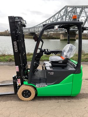 Chariot élévateur électrique CESAB B316II