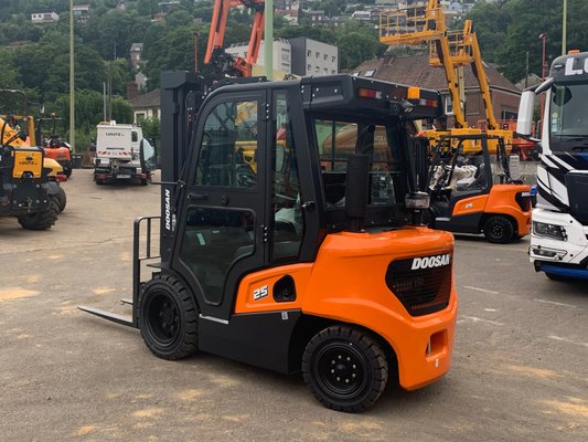 Chariot élévateur diesel Doosan D25NXS