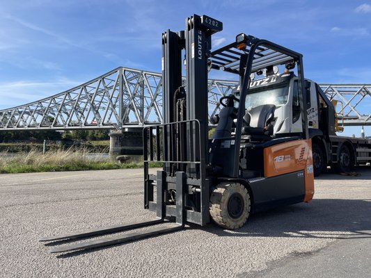 Chariot élévateur électrique Doosan B18T-7