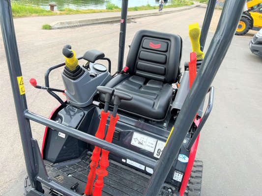 Mini pelle Yanmar VIO17