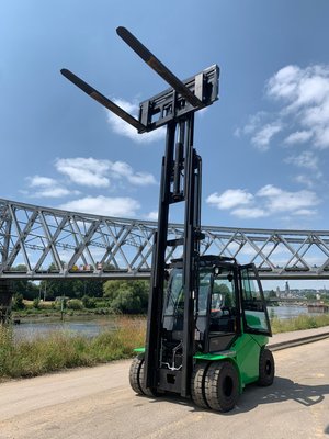 Chariot élévateur électrique CESAB B880HII