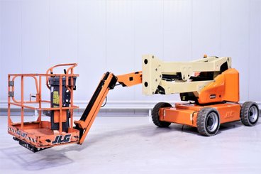 Nacelle articulée JLG E450AJ - 1