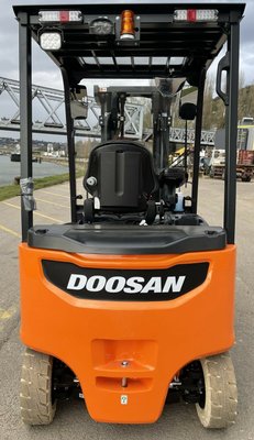 Chariot élévateur électrique Doosan B25X-7