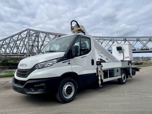 Nacelle sur camion Multitel MT204EX
