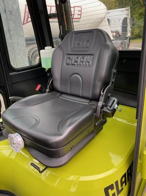 Chariot élévateur diesel Clark GTS25D