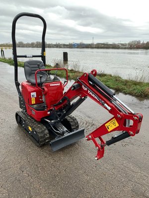 Mini pelle Yanmar SV08