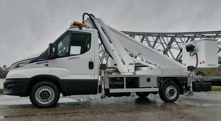 Nacelle sur camion Multitel MT204EX