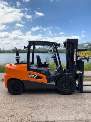 Chariot élévateur diesel Doosan D50CS-9