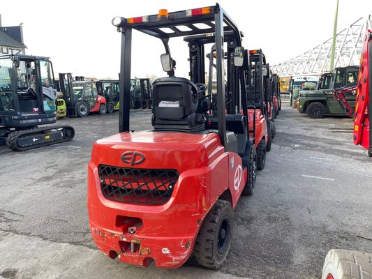 Chariot élévateur diesel EP Equipment CPCD30T8