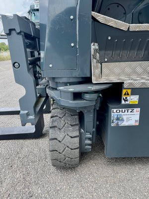 Chariot élévateur latéral multidirectionnel Combilift AGILIFT 3000E