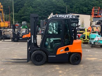 Chariot élévateur diesel Doosan D25NXS - 1