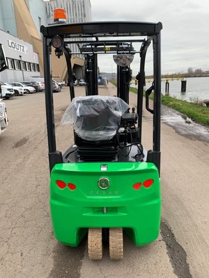 Chariot élévateur électrique CESAB B316II