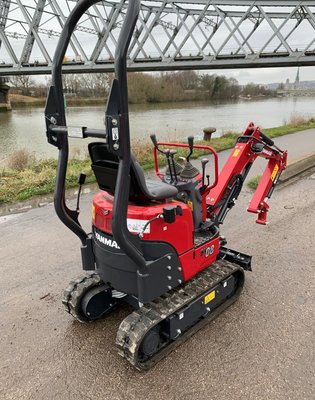 Mini pelle Yanmar SV08