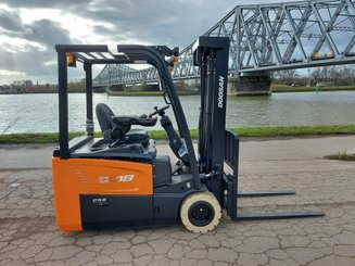 Chariot élévateur électrique Doosan B18T-7 - 1