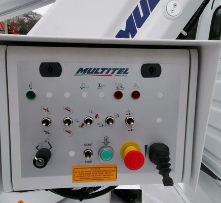 Nacelle sur camion Multitel MT204EX