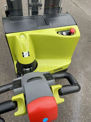 Gerbeur accompagnant Clark WSX14